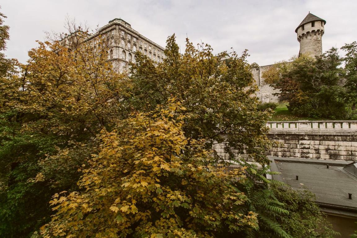 Luxury Apartment View On To The Castle Budapest Exterior foto