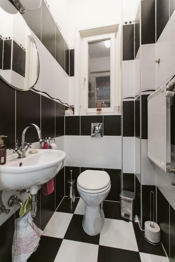 Luxury Apartment View On To The Castle Budapest Exterior foto